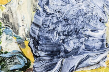 Dry oil colors paletteの写真素材