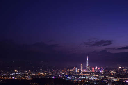 Panoramic view of the city of Seoul at night, South Koreaの写真素材