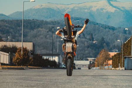 amazing wheelieのeditorial素材