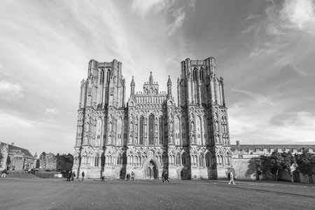 Wells.Somerset.United Kingdom.October 30th 2021.View of the West front of Wells cathedal in Somersetのeditorial素材