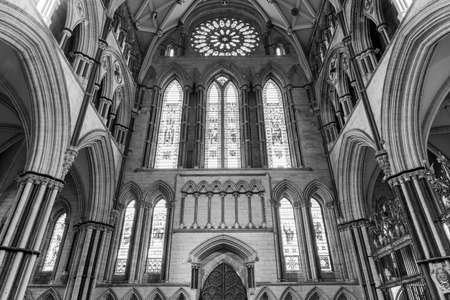 York.Yorkshire.United Kingdom.February 14th 2022.View of the Rose window in the  South Transept inside York Minster cathedral in Yorkshireのeditorial素材