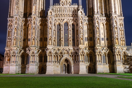 Night photo of Wells cathedral in Somersetの写真素材