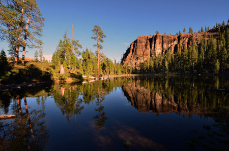 Cliff Reflection On Cement Bluff Lakeの写真素材