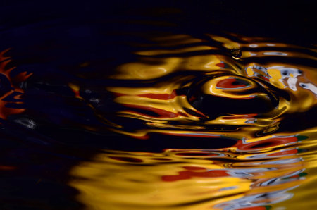 Wavy Gold Waterの写真素材