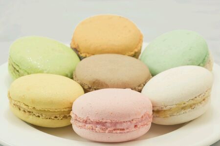 Macaron on plate の素材