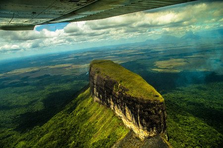 Flying over the Venezuelan tepuisの写真素材