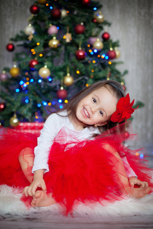 Little girl with christmas hat の写真素材