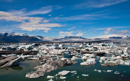 Icebergs floating in Jokulsarlon lagoon in Icelandの写真素材