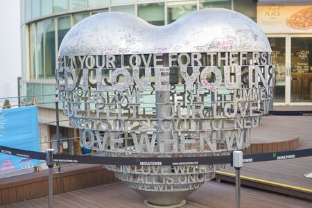 SEOUL,South Korea - MAY 24:Padlock at N Seoul Tower, at Seoul tower. MAY 24, 2016 in Seoul, South Koreaのeditorial素材