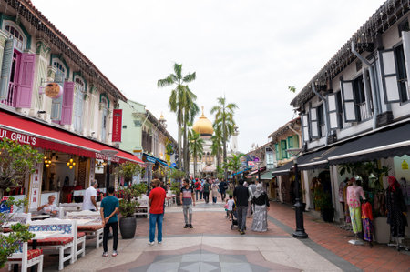 SINGAPORE - 26/12/2022 : Masjid Sultan, Singapore Mosque in historic Kampong Glam with golden dome in Singaporeのeditorial素材