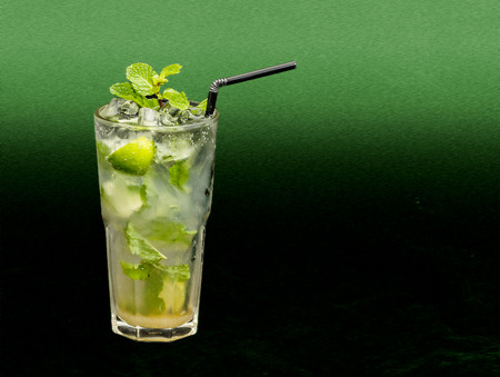 cocktail drink lime lemon mint mojitoの写真素材