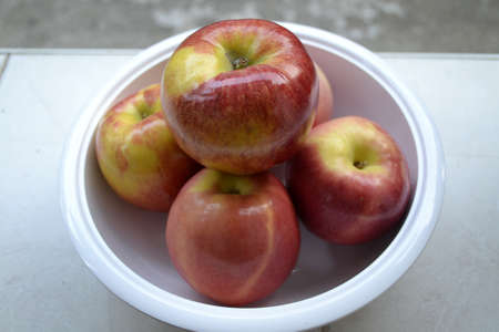 Apple red