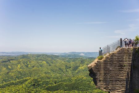 Chiba, Japan â May 26 2015: some people on the hightlight cliff in Nokogiriyama on 26 May 2015 in Chiba Japan. It is known as saw tooth mountain.のeditorial素材