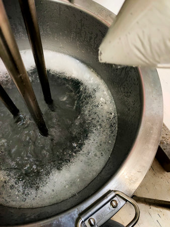 Homogenizer Mixer Machine Can be used in all industries that need to mix various types of liquid...