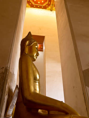Buddha in temple, Thailandの写真素材