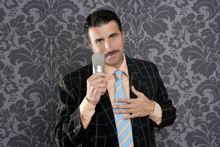 nerd retro mustache man microphone singing silly wallpaper backgroundの写真素材