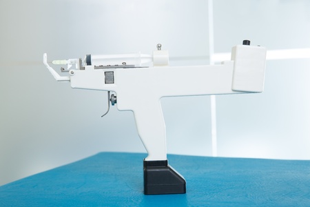 mesotherapy gun electronic with syringe profile side view