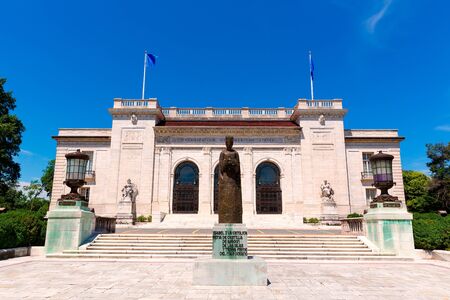 Organization of American States in Washington DC with Isabel la Catolica Statueの写真素材