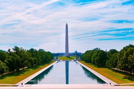 Washington Monument morning reflecting pool in US USAのeditorial素材