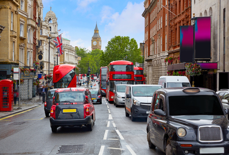 London Big Ben from Trafalgar Square traffic in UKのeditorial素材