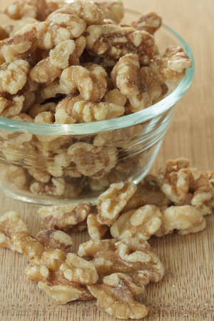 walnuts in bowl close upの写真素材