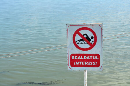romanian language do not swim board text signの写真素材
