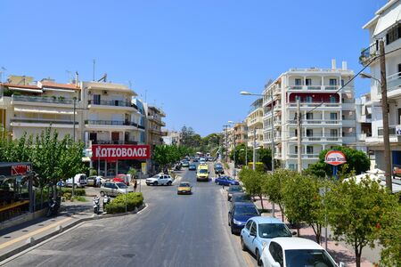 RETHYMNO, GREECE - 08.06.2016: city street with people editorialのeditorial素材