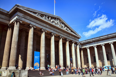 London, United Kingdom, Jul 24, 2011 : Tourists visiting the Australian Season exhibition at the British Museumのeditorial素材