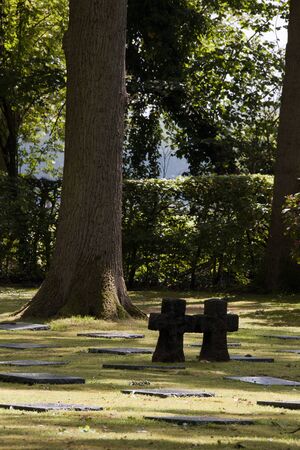 The German World War One war cemetery of Vladslo near Ploegsteert in Belgium and its statues of a grieving mother and fatherのeditorial素材