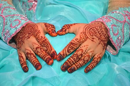 Henna On Hands Of Indonesian Wedding Brideの写真素材