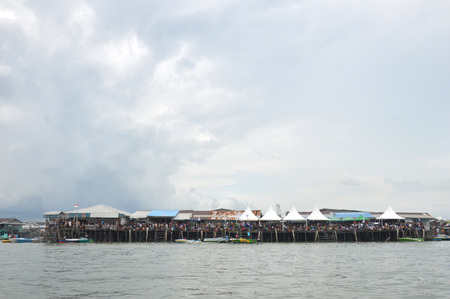 TARAKAN, INDONESIA. 6th November 2016. speedboat race in marine waters Tarakan Indonesiaのeditorial素材