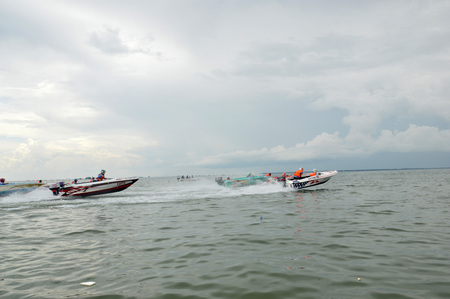TARAKAN, INDONESIA. 6th November 2016. speedboat race in marine waters Tarakan Indonesiaのeditorial素材