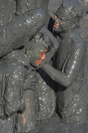 TARAKAN, INDONESIA. August, 27, 2017, Areca climbing competition In order to enliven the celebration of the 72nd anniversary of the Indonesian republic in Tarakan Cityのeditorial素材
