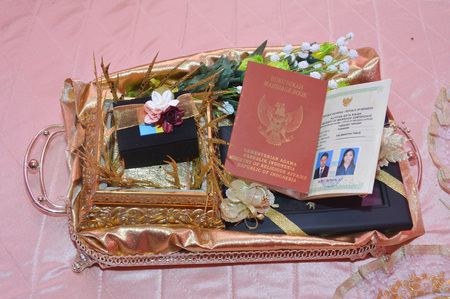 TARAKAN, INDONESIA - 20th March 2016 : Green and brown of Indonesian wedding bookのeditorial素材