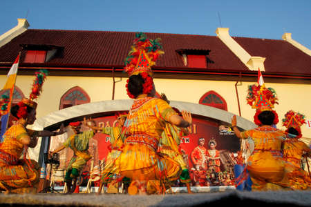MAKASSAR - INDONESIA, 17 MAY 2012 : tongkonan dance performances by young lady Toraja dancers