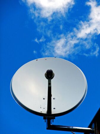 パラボラアンテナの写真 イラスト素材一覧 5 900件 ストックフォトのamanaimages Plus