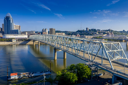View of Cincinnati downtown skyline with skyscrapers from Covington and Newport Kentuckyのeditorial素材