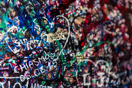 The wall full of messages from lovers in Juliet house, Verona, Italy.のeditorial素材