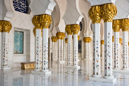 Beautiful gallery of famous Sheikh Zayed White Mosque in Abu Dhabi, UAEのeditorial素材