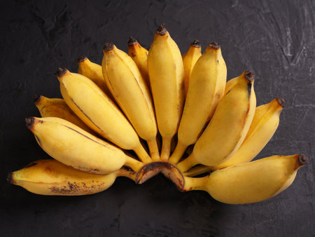 half, bunch banana, banana isolated, cut, segment, peeled, flat lay, skin, macro, open, flesh, appetizing, tissue, peel, quarter, juicy, sliced, heap, exotic, leaf, sweet, fresh,の写真素材
