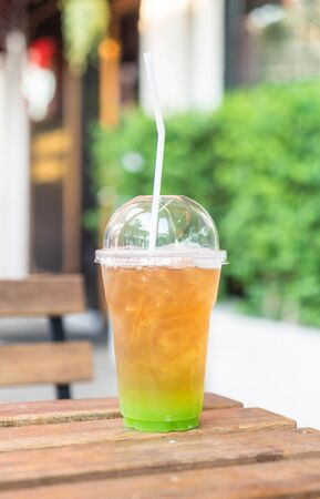 iced kiwi tea on tableの写真素材