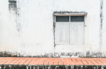old window with wall background copy spaceの写真素材