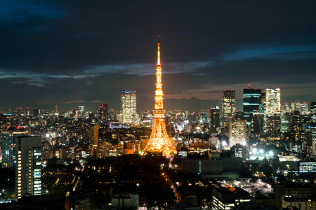 Tokyo city skyline at dusk, Tokyo Japanのeditorial素材