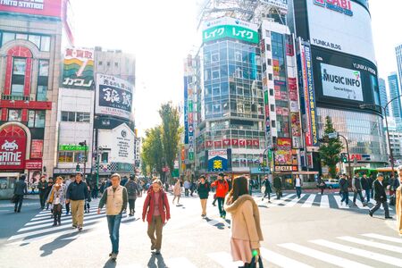 TOKYO ,JAPAN -  2016 Nov 17 :  Shinjuku is one of Tokyo's business districts with many international corporate headquarters located here. It is also a famous entertainment area , Nov 17, 2016 in Tokyo Japanのeditorial素材