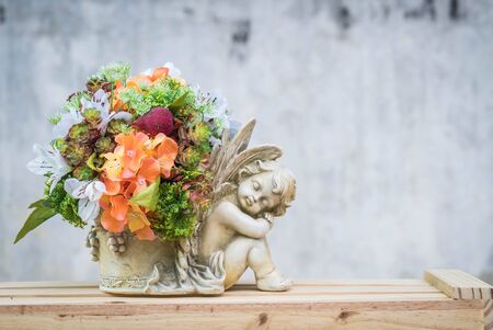 bouquet flower in vase - vintage effect filterの写真素材
