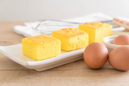 homemade vanilla butter cake on white plateの写真素材