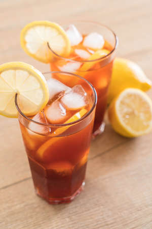 lemon iced tea on the tableの写真素材