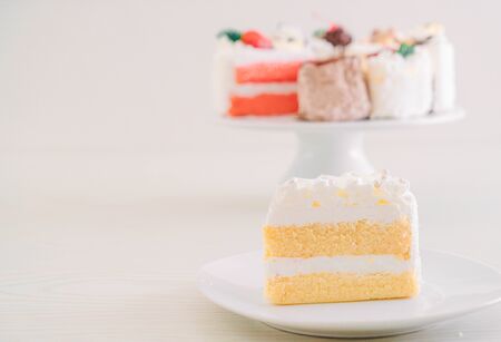 vanilla cake isolated on white backgroundの写真素材