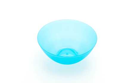 blue plastic bowl on white backgroundの写真素材