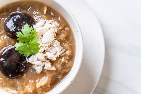 Braised Fish Maw in Red Gravy Soup with Crab in bowl